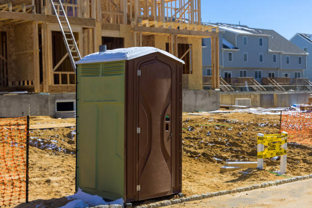 Best Porta potty rental near me  in Essex, MD
